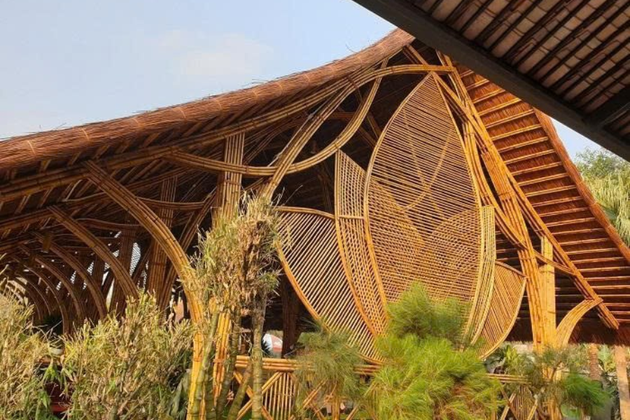 Báo giá dịch vụ thi công nhà tre tại Tre Việt Building 2025