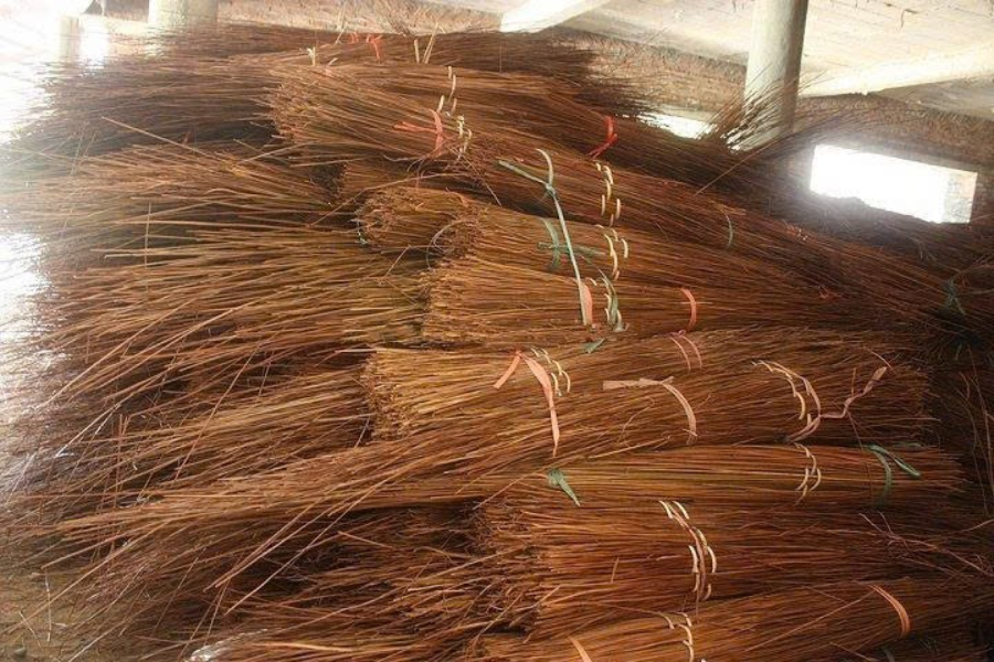 Quy trình thi công lợp mái lá guột tại Tre Việt Building