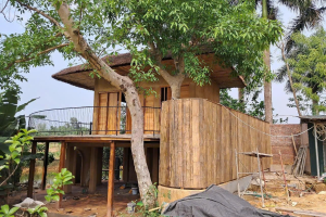 Thi công lợp mái lá guột (2)